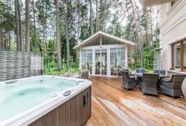 Detached house for sale in Jurmala, 365.00m2