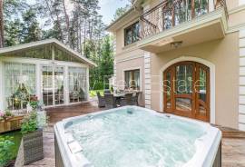 Detached house for sale in Jurmala, 365.00m2