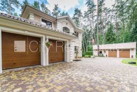 Detached house for sale in Jurmala, 365.00m2