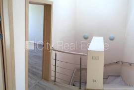 Detached house for rent in Riga district, 179.00m2