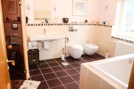 Detached house for sale in Riga district, 343.00m2