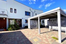 Detached house for sale in Riga district, 231.00m2