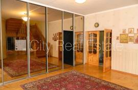 Detached house for sale in Riga, 340.00m2