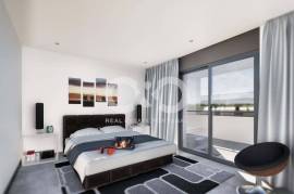 Contemporary 3 bedroom apartment with pool in Portimao.