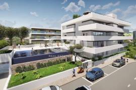 Contemporary 3 bedroom apartment with pool in Portimao.