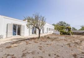 Renovated 3 bedroom country house in over 7,000 m2  plot. Near Moncarapacho.