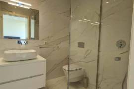 Villa V3+1 for sale - Vale Garrão