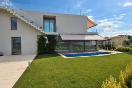 Villa V3+1 for sale - Vale Garrão