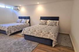 Villa V3+1 for sale - Vale Garrão