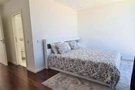 Villa V3+1 for sale - Vale Garrão