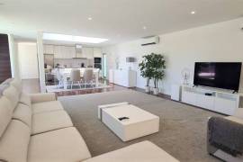 Villa V3+1 for sale - Vale Garrão