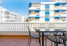 2 bedroom apartment for sale in Quarteira