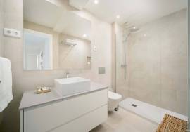 2 bedroom apartment for sale in Quarteira