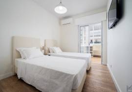 2 bedroom apartment for sale in Quarteira