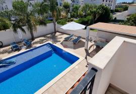 Superb refurbished 3 bed villa with pool at 250meter from beach