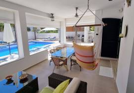 Superb refurbished 3 bed villa with pool at 250meter from beach