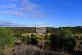 Superb plot on Monte Rei with Great Golf views