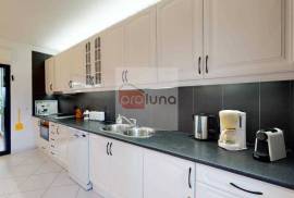 Modern Villa with Pool and Sea View in St. Barbara de Nexe: Luxury and Comfort 15 Minutes from the Airport