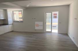 T2 renovated with great areas in Portimão