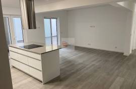 Renovated T3 with great areas in Portimão