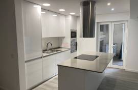 Renovated T3 with great areas in Portimão