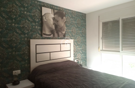 Apartment with three bedrooms, two bathrooms and garage