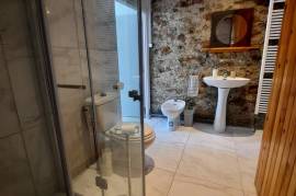 Beautiful Character Home With 202 M2 Of Living Space And On 1448 M2 Of Land With Pool And A Private Beach On The Orb River. Unique Opportunity