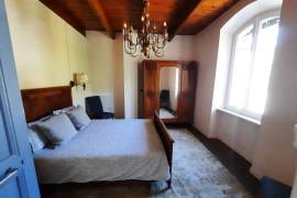 Beautiful Character Home With 202 M2 Of Living Space And On 1448 M2 Of Land With Pool And A Private Beach On The Orb River. Unique Opportunity
