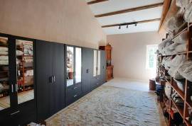 Beautiful Character Home With 202 M2 Of Living Space And On 1448 M2 Of Land With Pool And A Private Beach On The Orb River. Unique Opportunity