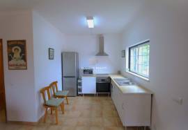 Fantastic 5 bedroom villa with pool and garage