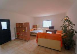 Fantastic 5 bedroom villa with pool and garage