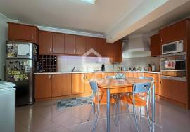 3 Bedroom Apartment - São Pedro - Ponta Delgada