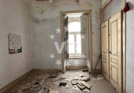 OLHÃO - HISTORIC BUILDING TO RESTORE