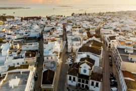 OLHÃO - HISTORIC BUILDING TO RESTORE