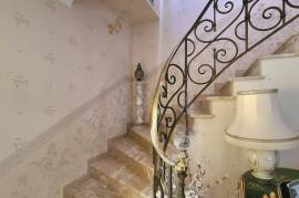 Near The Sea, Beautiful Villa With 296 M2 Of Living Space, Spacious Garage And Large Annexe On 2375 M2 Plot, Of Which 1000 M2 Still Constructible.