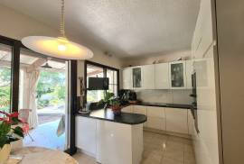 Near The Sea, Beautiful Villa With 296 M2 Of Living Space, Spacious Garage And Large Annexe On 2375 M2 Plot, Of Which 1000 M2 Still Constructible.