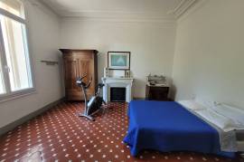 Superb Town House With 300 M2 Of Living Space With Its Former Wine Storehouse, Garden And Swimming Pool 10 Minutes From The Beaches. Superb Town House With 300 M2 Of Living Space With Its Former Wine Storehouse, Garden And Swimming Pool 10 Minutes From The Beaches.
