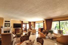 Beautiful Villa Near The Sea with Garage And Large Annexe