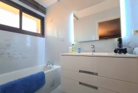 Beautiful Villa Near The Sea with Garage And Large Annexe