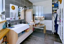 Detached Villa in an Oasis of Calm with Pool Detached Villa in an Oasis of Calm with Pool