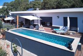 Detached Villa in an Oasis of Calm with Pool Detached Villa in an Oasis of Calm with Pool