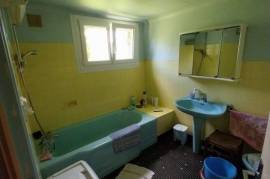 Detached Country House with Terrace and Large Garden