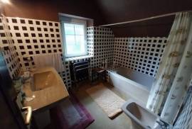 Detached Country House with Terrace and Large Garden