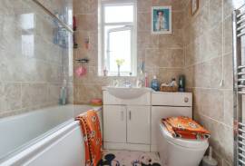 2 bedroom, End of terrace house for sale