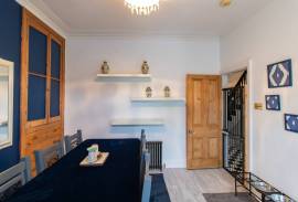 3 bedroom, Semi-detached house for sale