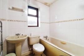 2 bedroom, Bungalow for sale