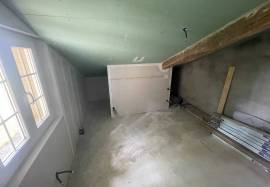 Country house with Gite to finish, Pyrenees views