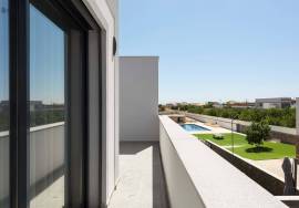Modern 3-Bedroom Home with Private Pool, 5 Minutes from the Beaches of Olhos de Água