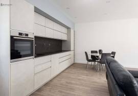 Modern 3-Bedroom Villa with Private Pool, 5 Minutes from the Beaches of Olhos de Água.