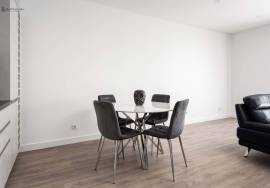 Modern 3-Bedroom Villa with Private Pool, 5 Minutes from the Beaches of Olhos de Água.